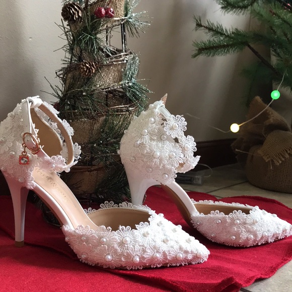 Gorgeous white heels 🤍 - Picture 2 of 9